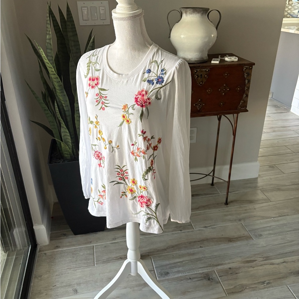 Johnny Was white embroidered top